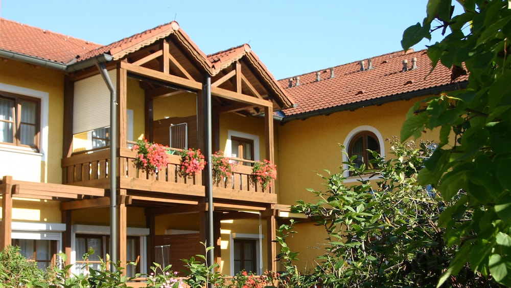 Appartement Hotel Finkenhof — hotel in Kirchham