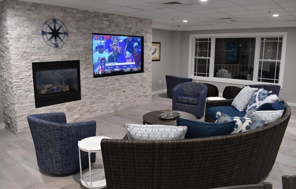 Delavan Lake Resort - photo 3