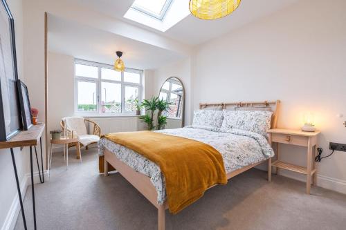 Nature Inspired Bungalow With 3 Rooms 10 Mins From Manchester Airport 20704450 — Timperley