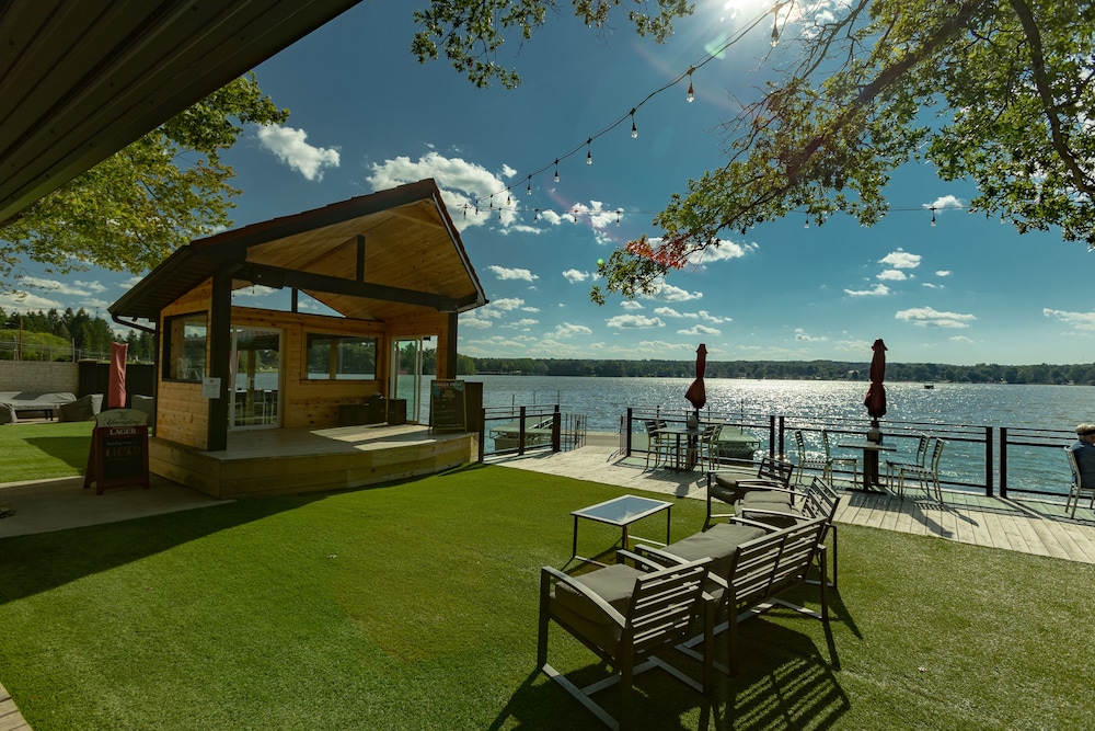 Edinboro Lake Resort Cabins - photo 72