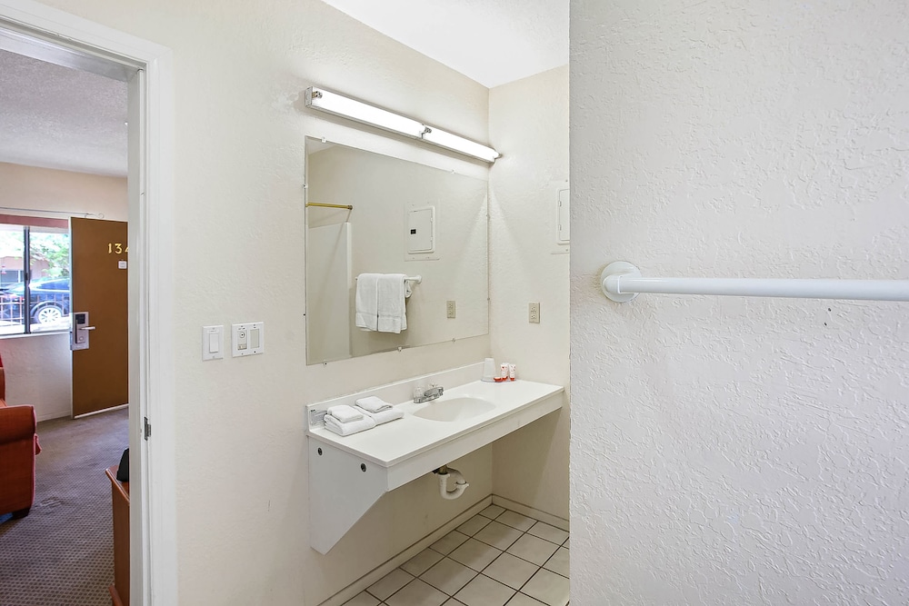 Oyo Hotel Yuma Az I 8 Us 95 - photo 27