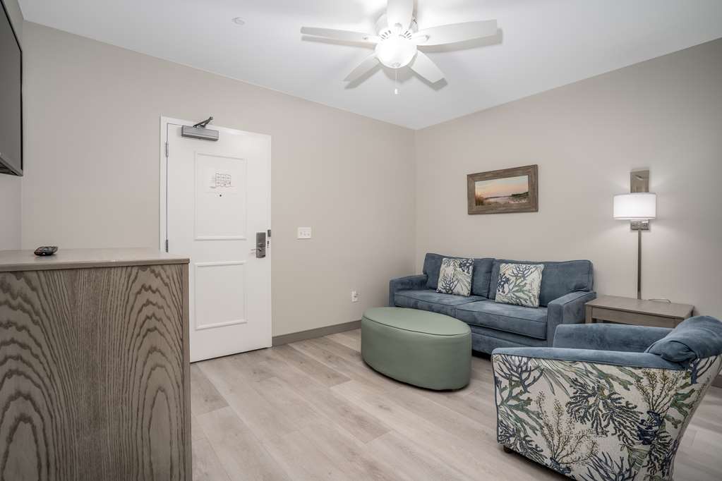 Lighthouse Suites Best Western Signature Collection - photo 13