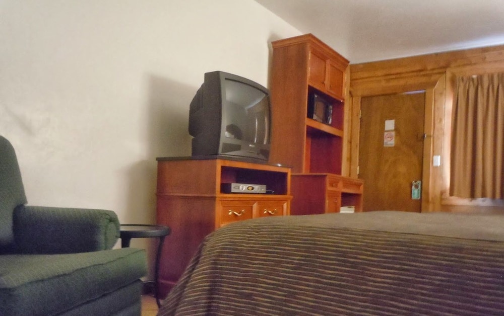 Bellevue High Country Motel - photo 21