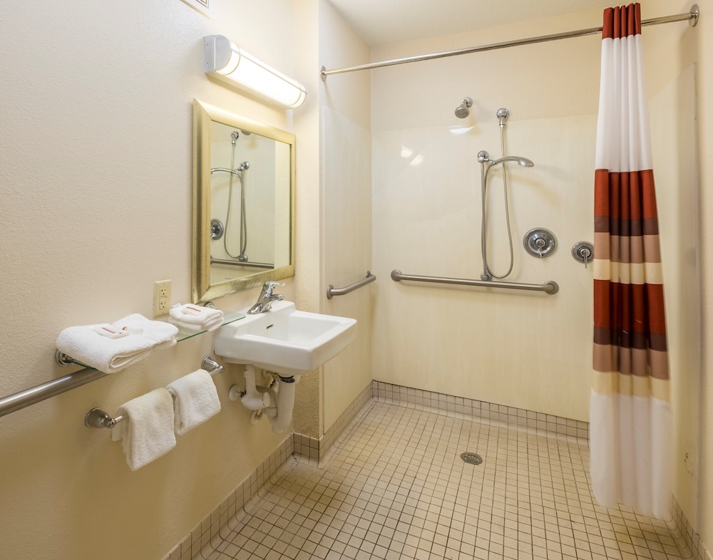 Red Roof Inn Jacksonville Airport - photo 17
