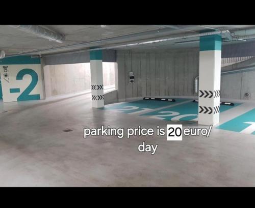 HaPPy Inn Rich Studio Self Check In 24x7 Parking in the underground Garage — 4-Star Luxury Hotel in Vilnius, Lithuania