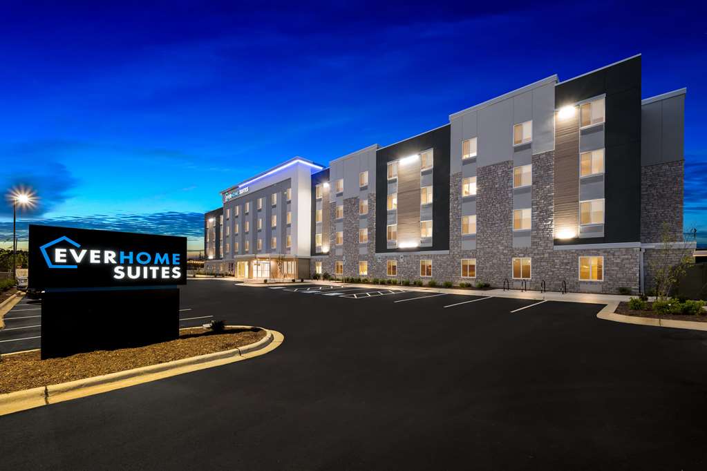 Everhome Suites Fayetteville near Fort Bragg - photo 8