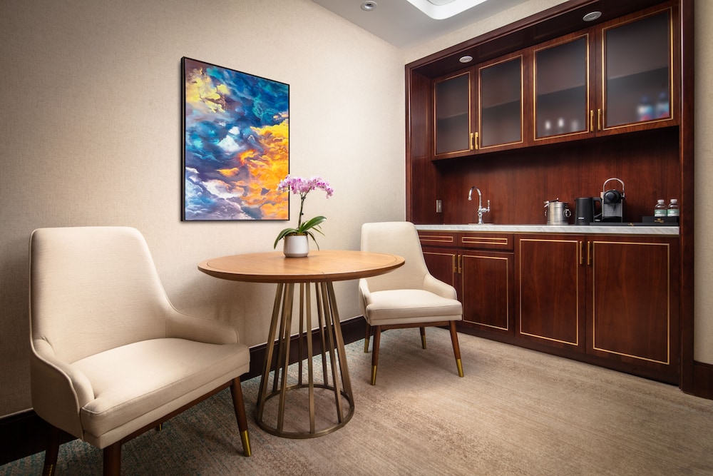 Blossom Hotel Houston Curio Collection by Hilton - photo 38