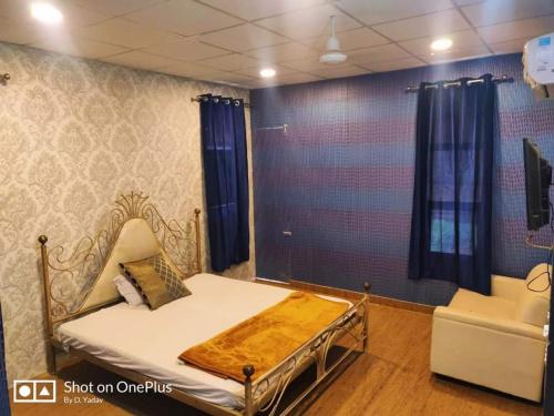 Hotel Downtown — Meerut