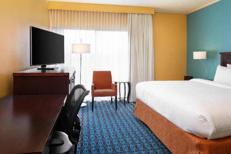 Chester Inn & Suites - photo 11