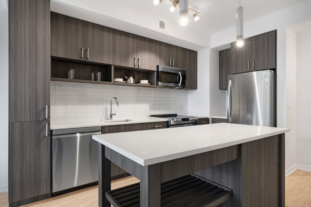 Global Luxury Suites Crystal City - photo 52