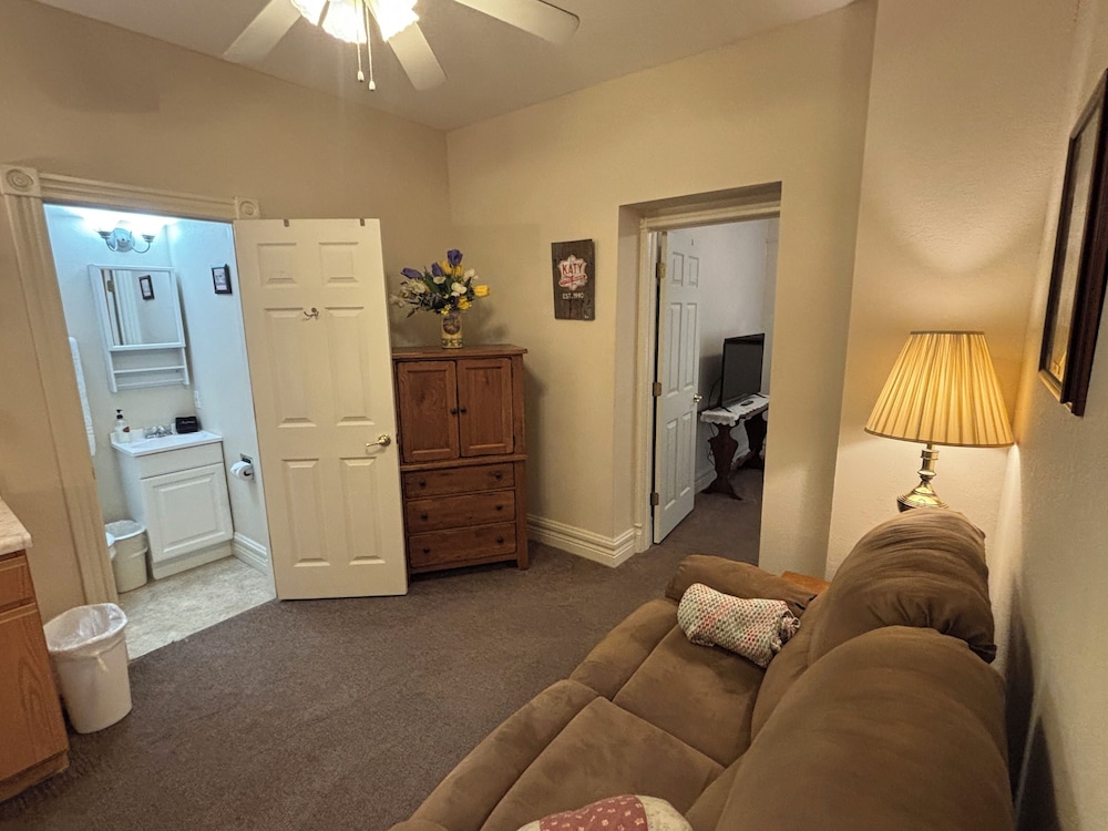 Hermann Crown Suites - photo 180