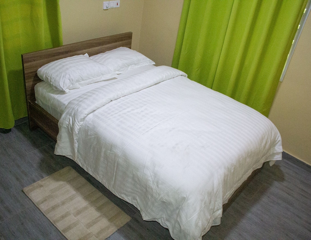 Afua Oparebea Courts — Accra — photo 2