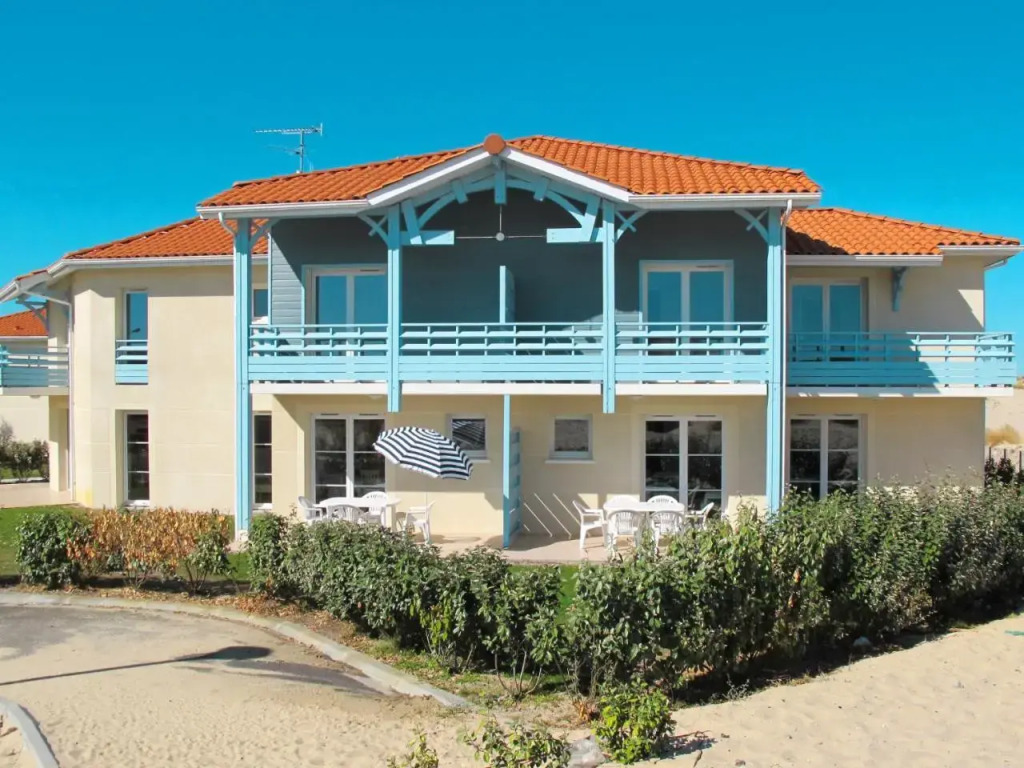 Les Marines - carbon neutral hotel in Biscarrosse