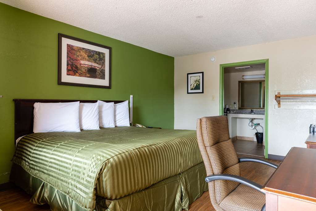 Country Hearth Inn & Suites Marietta - photo 9