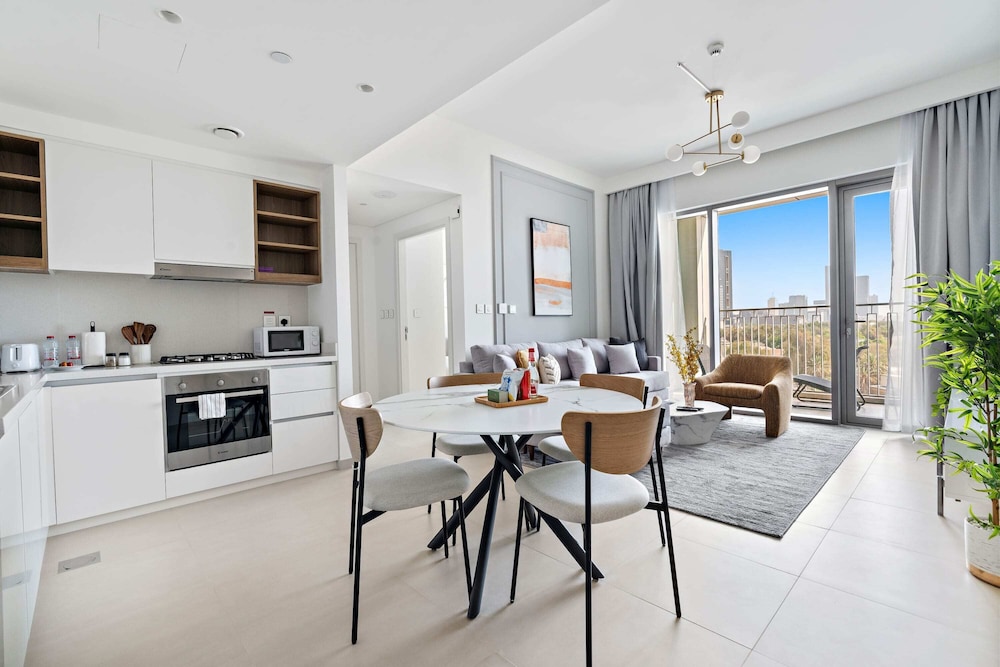 Silkhaus furnished 1BDR in Downtown new tower — 4-Star Luxury Hotel in Dubai, United Arab Emirates