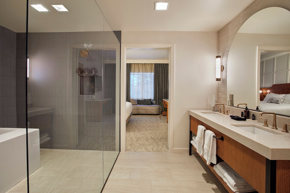 Hotel Brookmere & Arbor Spa - photo 28