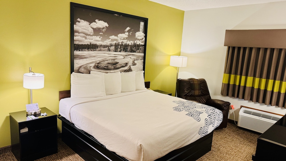 Forest City Inn - photo 16