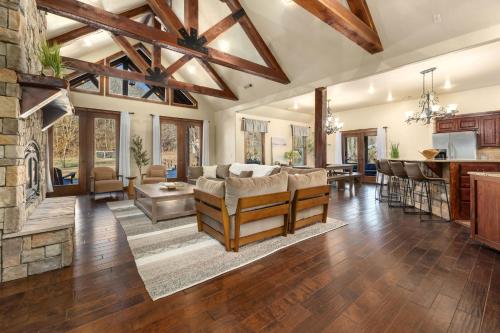 Whispering Brook in Springdale, United States