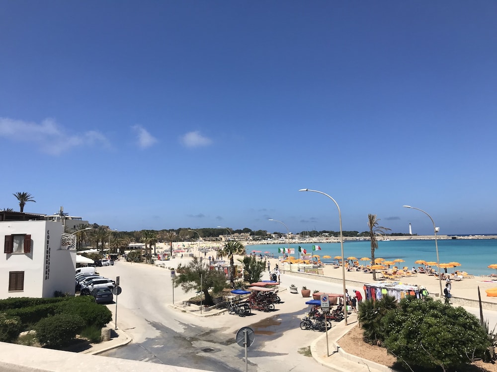 Casa Azzurra sul mare e centralissima — 4-Star Luxury Hotel in San Vito Lo Capo, Italy