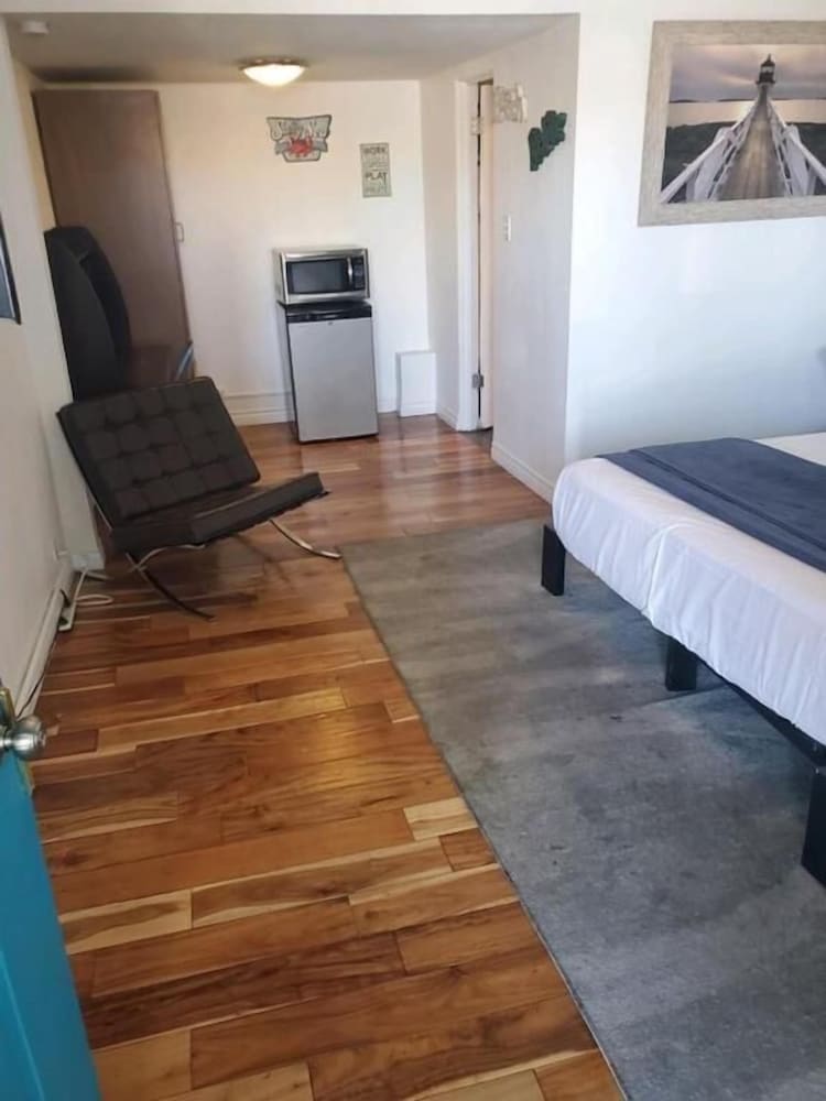 Desert Hills Motel - photo 15