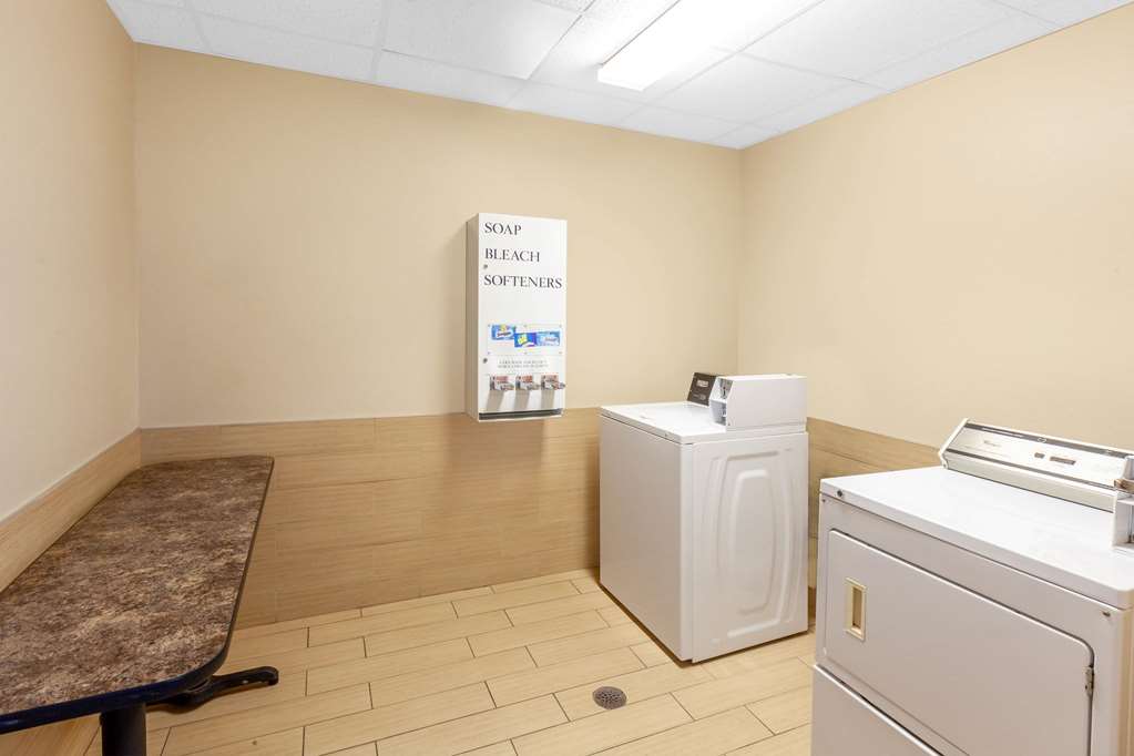 La Quinta Inn & Suites by Wyndham Midland North - photo 31