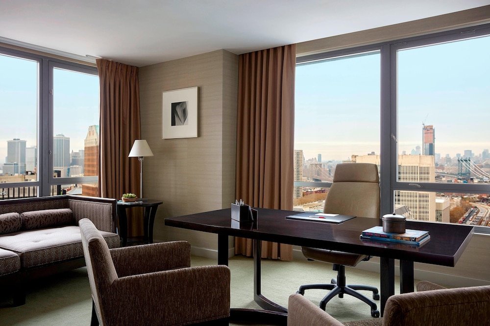 New York Marriott at the Brooklyn Bridge - photo 20