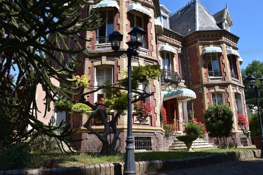 Hôtel de Paris Restaurant Bistronomy — hotel in Les Andelys