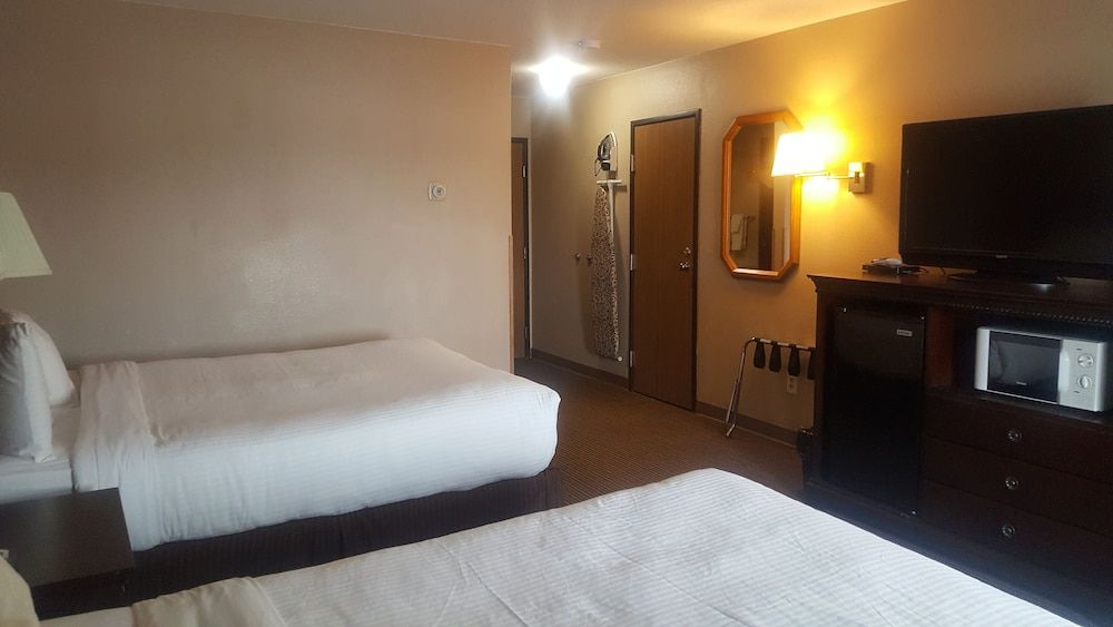 Crookston Inn & Convention Center - photo 11