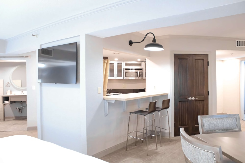 DoubleTree by Hilton Phoenix Mesa - photo 39