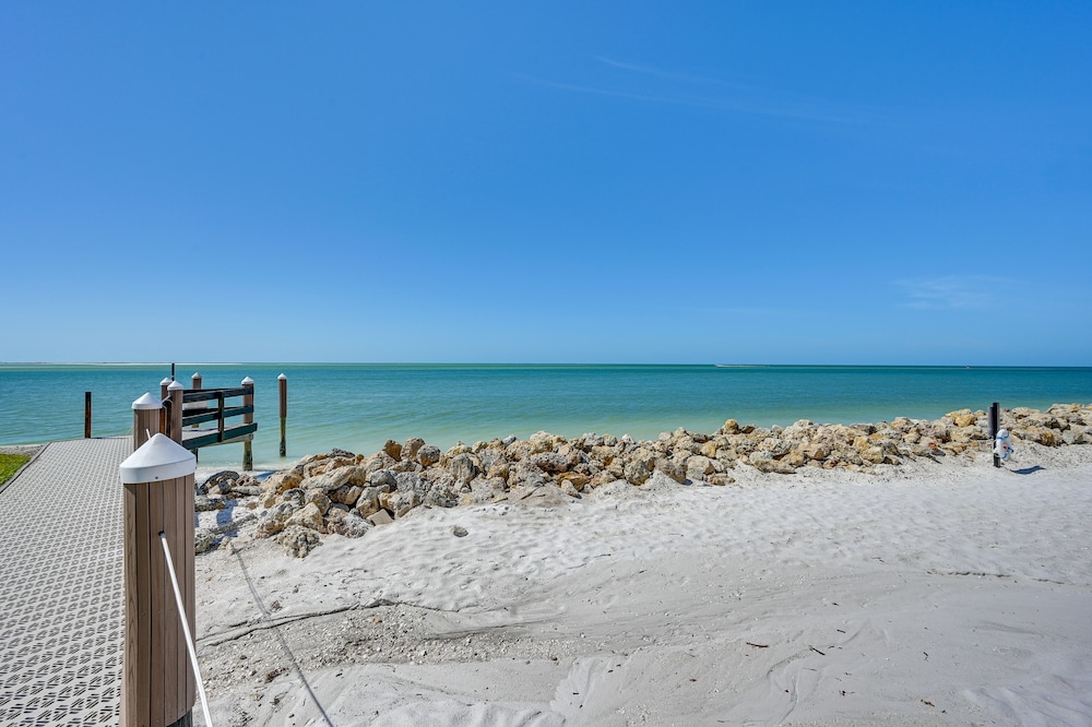 Marco Island Condo w Ocean Views Resort Perks in Marco Island, United States
