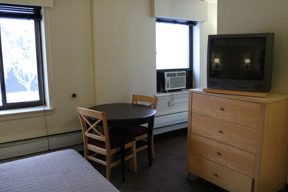 Inlet Tower Hotel & Suites - photo 29