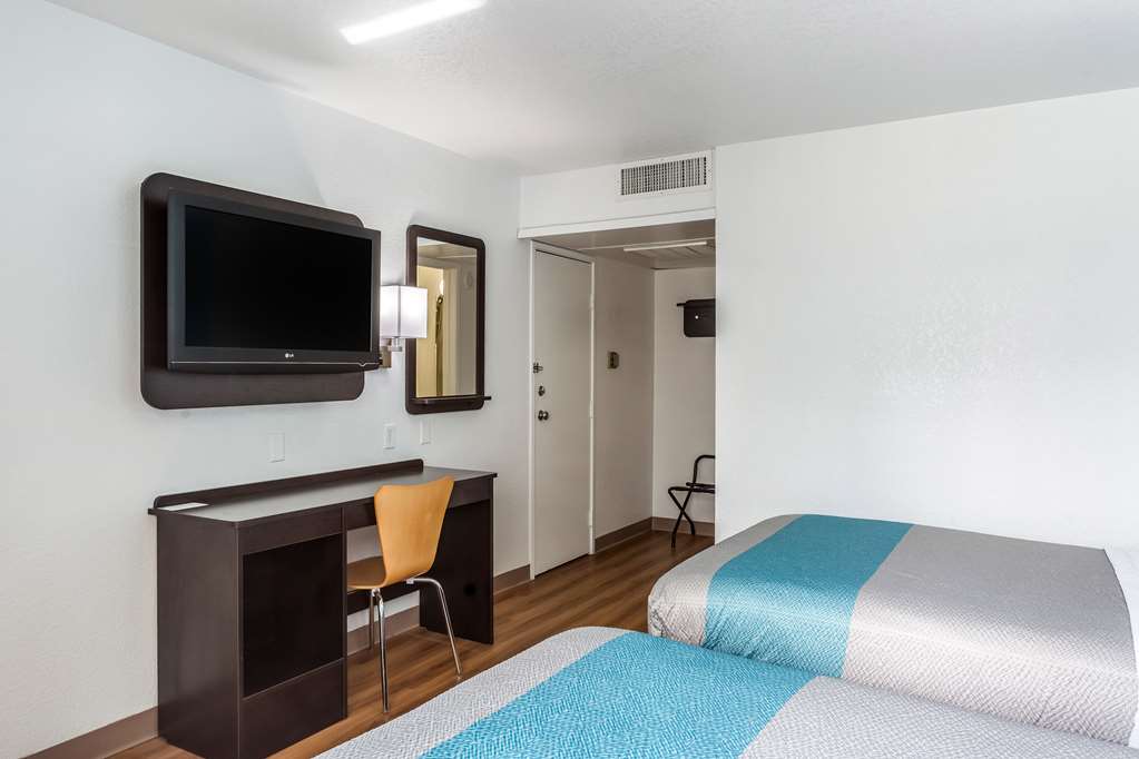 Motel 6 Blythe CA - photo 24