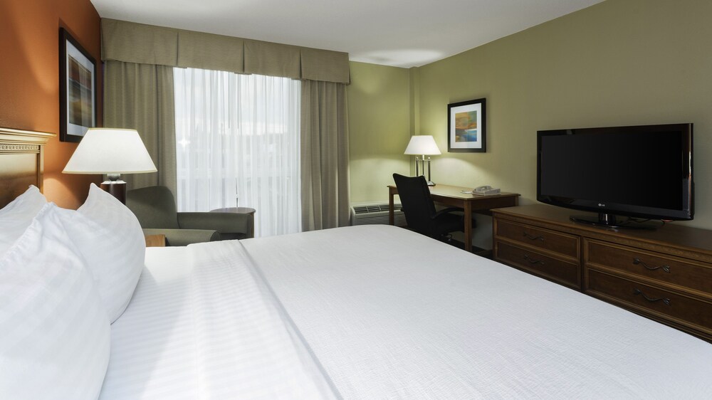 Holiday Inn Cincinnati Riverfront by IHG - photo 4