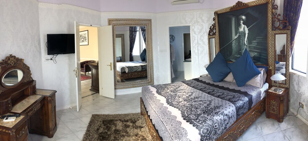 Cecilias On Hay in Kalgoorlie, Australia