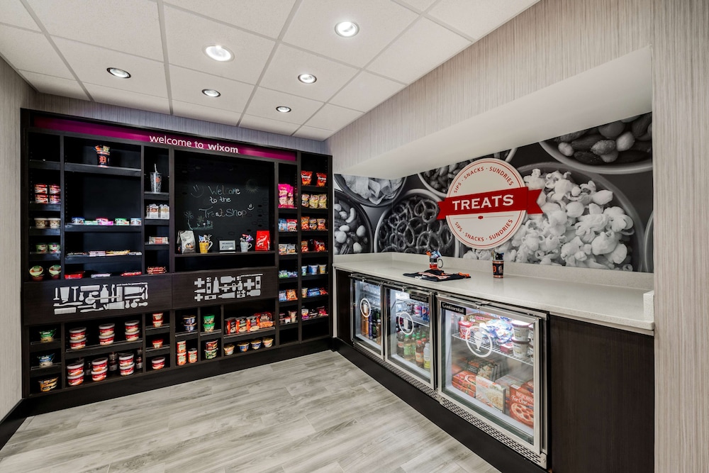 Hampton Inn & Suites Wixom - photo 51