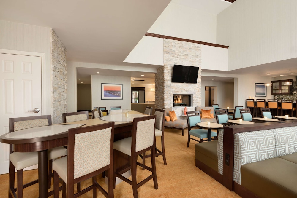 Homewood Suites by Hilton Jacksonville Deerwood Park - photo 2