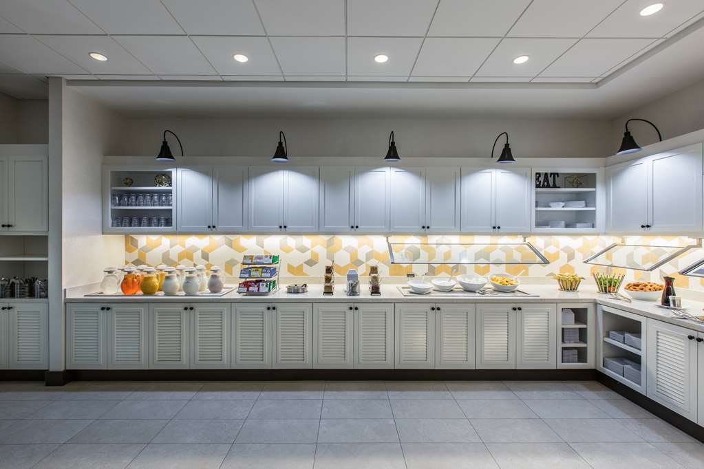 Hyatt Place Delano - photo 7