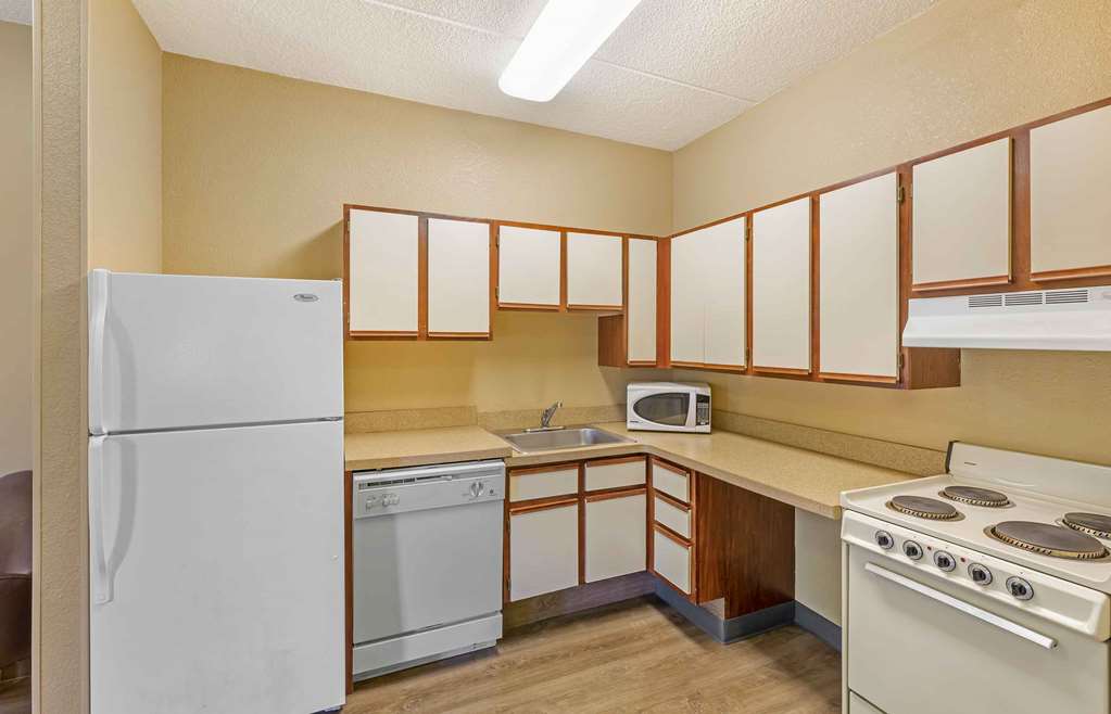 Extended Stay America Suites Cleveland Middleburg Heights - photo 19