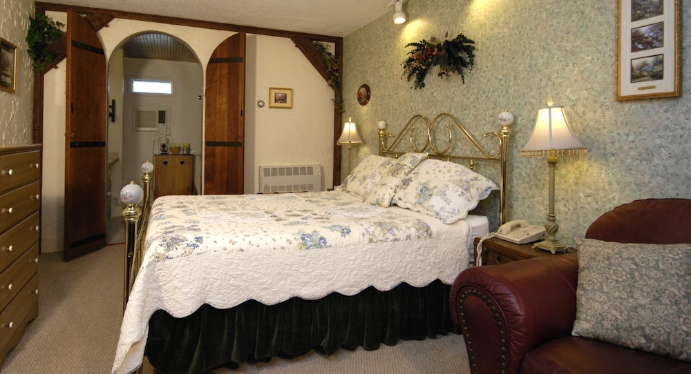 Wrens Nest Inn - photo 13