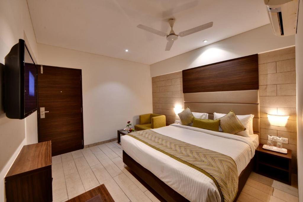 Click Hotel Vadodara in Vadodara, India