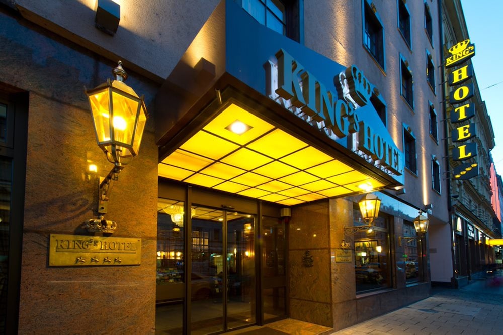 King's Hotel First Class