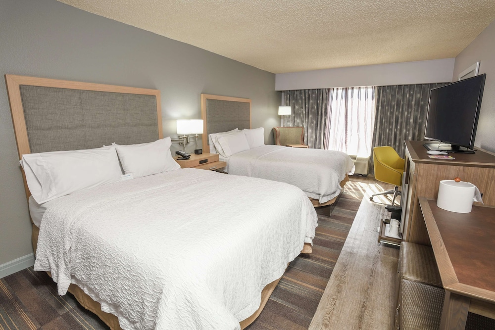 Hampton Inn Jacksonville East Regency Square - photo 10