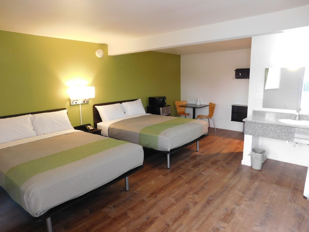 Motel 6 Burlington WA - photo 12