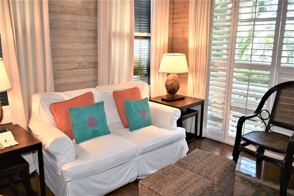 Simonton Court Historic Inn & Cottages - photo 180