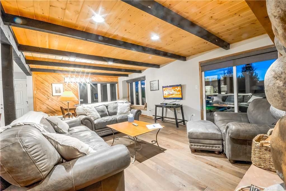 Winterset by Retreatia — 4-Star Luxury Hotel in Steamboat Springs, United States
