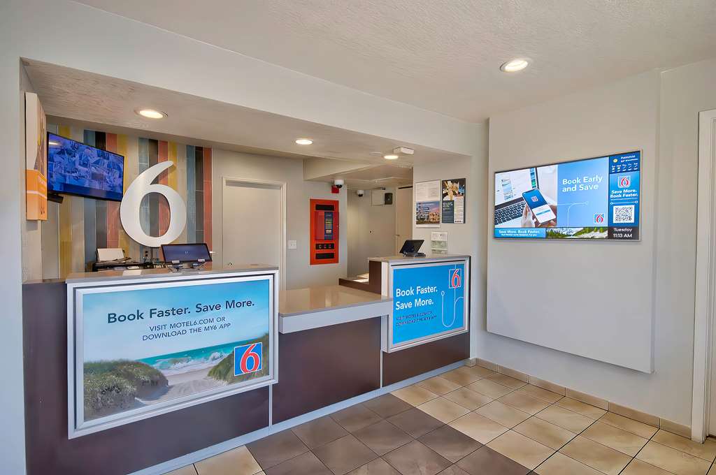 Motel 6 Palmdale CA - photo 22