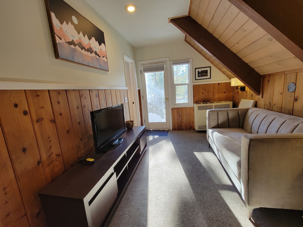 Cinnamon Bear Inn - photo 13