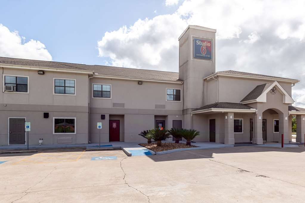 Studio 6 Bay City TX - photo 4