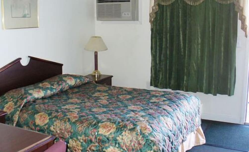 Oakdale Motel - photo 7