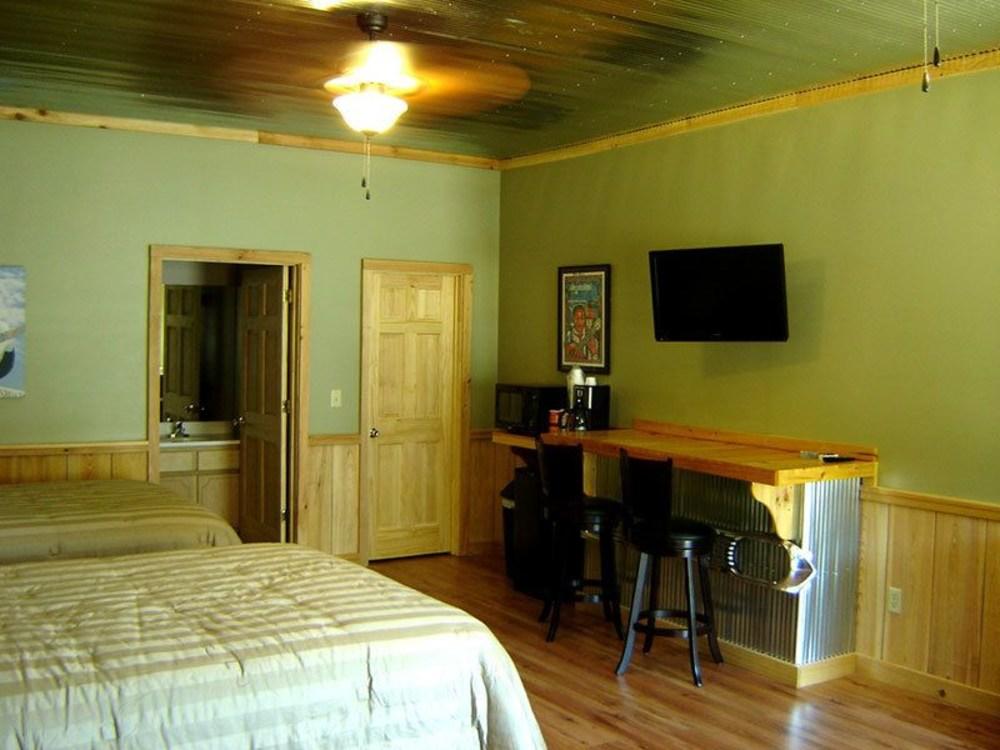 Bluestown Inn - photo 9
